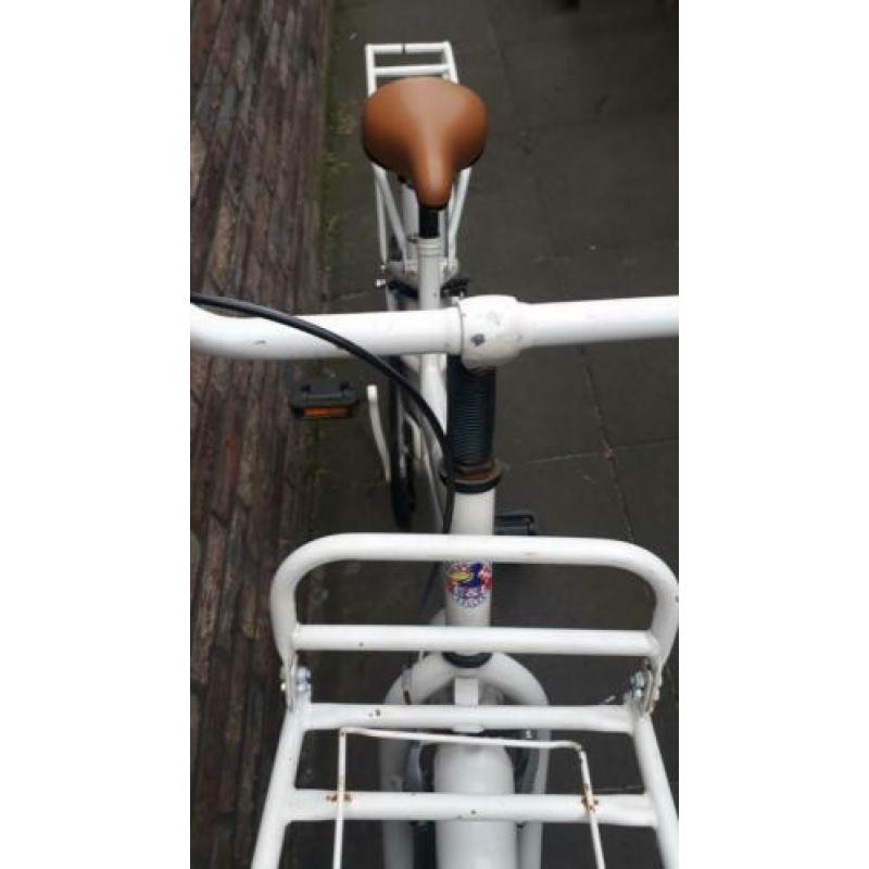 Wit 24inch transportfiets handrem, terugtraprem voordrager.
