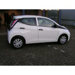 Toyota Aygo 1.0 VVT-i x-now