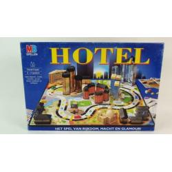 Hotel, bordspel MB Spellen uit 1996, helemaal compleet. 8C3