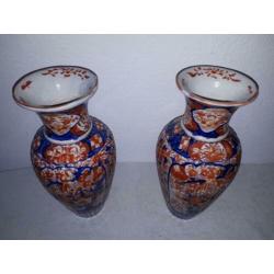 2 Antieke Imari Vazen