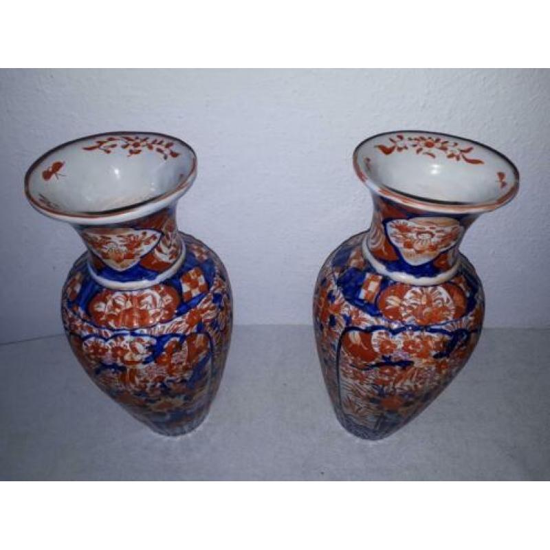 2 Antieke Imari Vazen