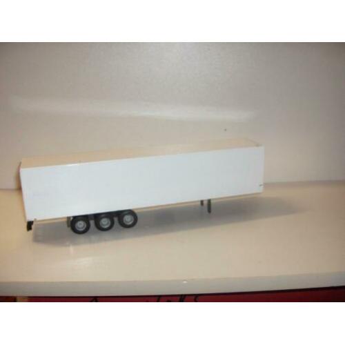 Kasten trailer lion toys
