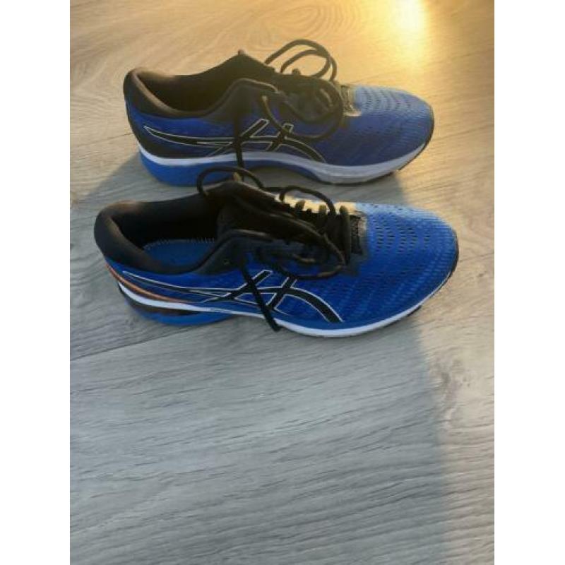 ASICS Hardloop schoenen (44) GT-2000