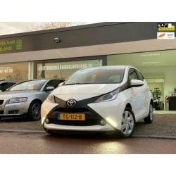Toyota Aygo 1.0 VVT-i x-nav 1e Eigenaar/Nw Apk/Cruise/Camera