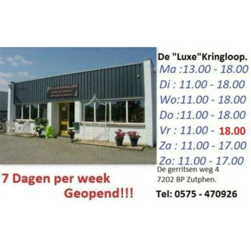 Klein model zwarte chippendeal eet tafel