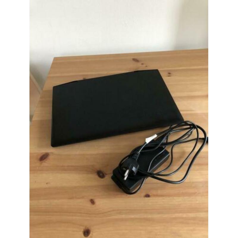 Lenovo y700