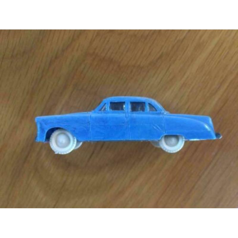 RUILEN: zeer oude vintage Opel Kapitän uit de jaren 50 SIKU