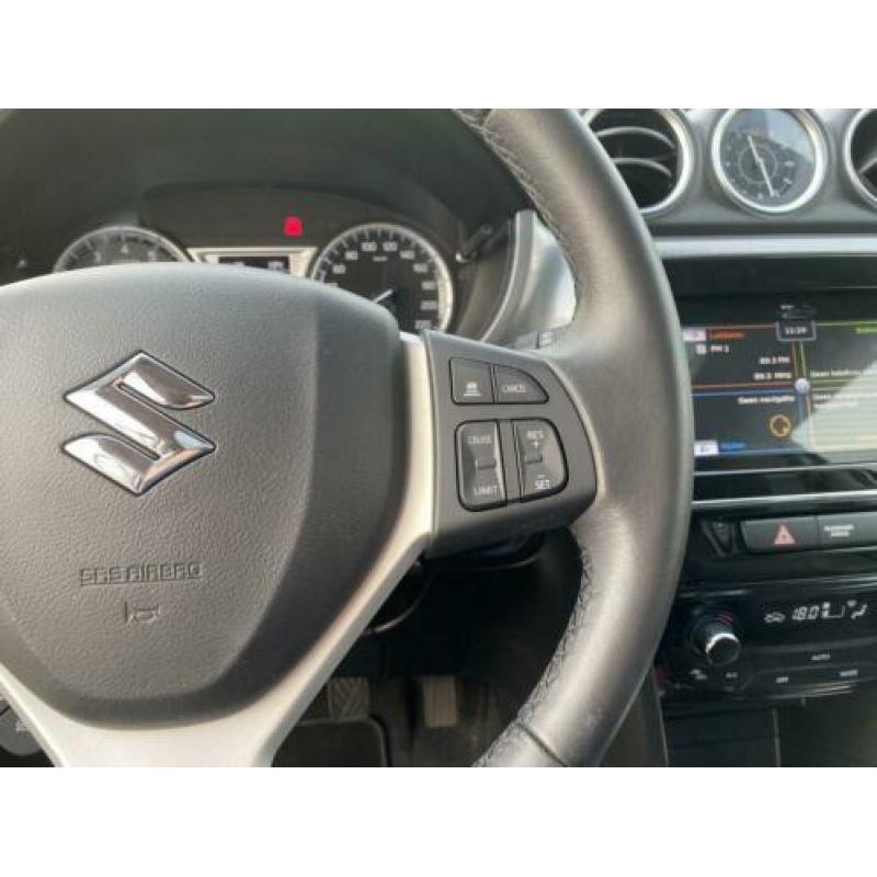 Suzuki Vitara 1.6 High Executive NAVI/LM-VELGEN/PANO*