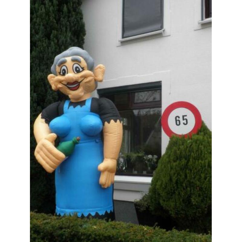 18 25 30 of 40 jaar, 65- jarige opblaaspop / verkeersbord