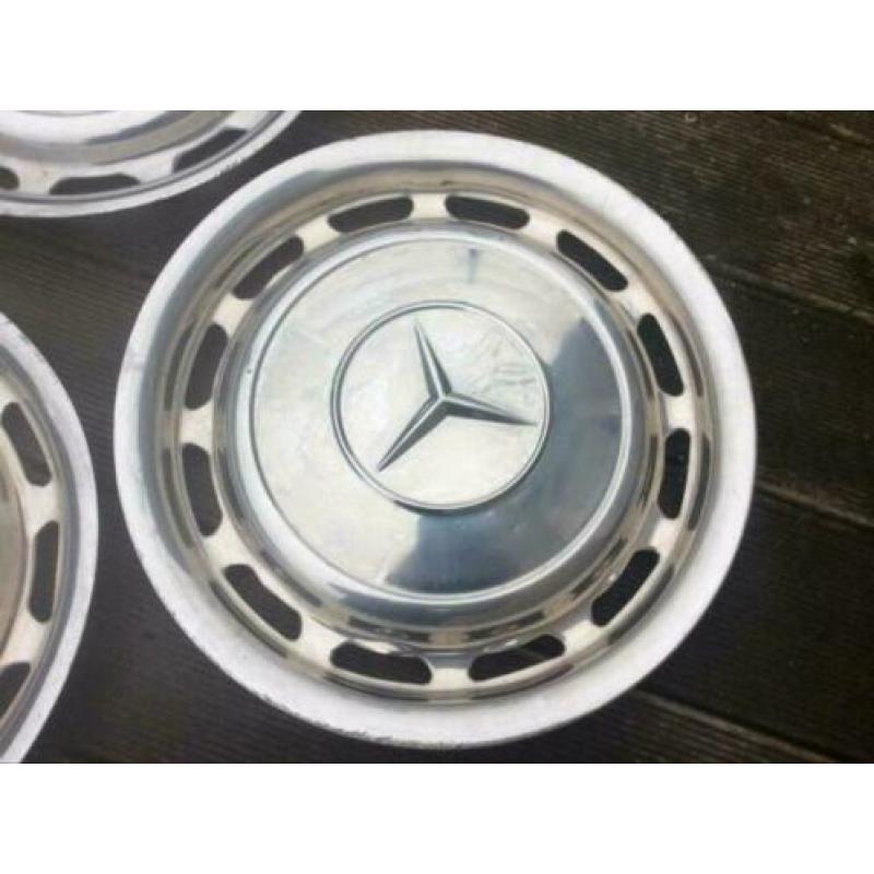 Wieldoppen 14 inch voor Mercedes w114 w115 w123