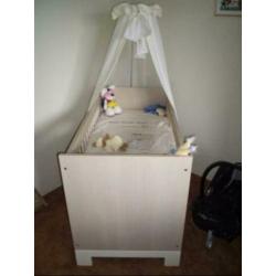 Gebruikte wit eiken (fineer) babykamer te koop