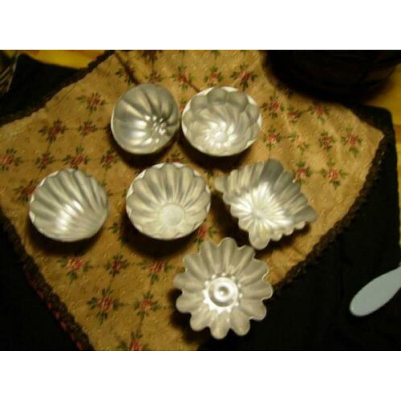 Bakvormpjes, aluminium , jaren 60