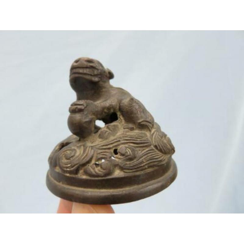 Bronzen leeuw Japan ca. 1900