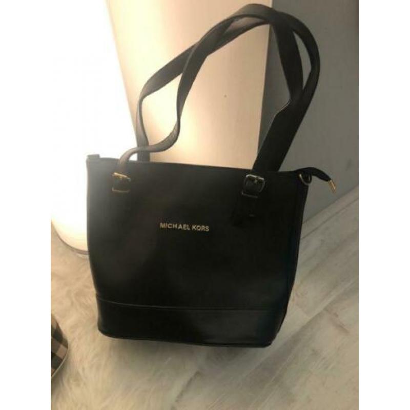 Tas