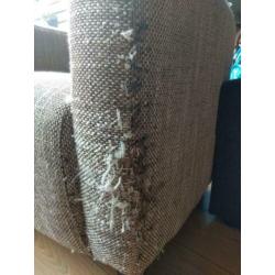 Gratis, fauteuil in zandkleur.