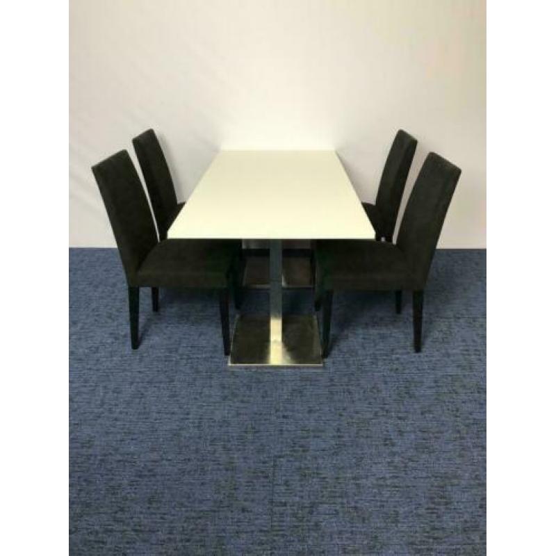 Kantine-inrichting Andreu World stoelen Office Consign tafel