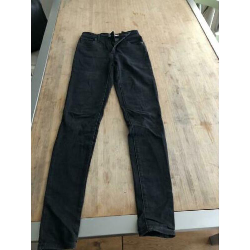 Super high skinny Levi’s 26