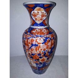 2 Antieke Imari Vazen