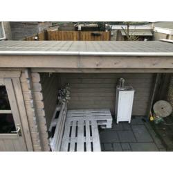 Blokhut met overkapping