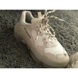 Balenciaga triple s maat 39