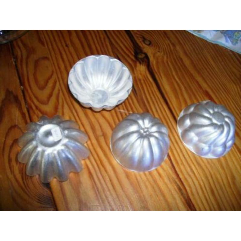 Bakvormpjes, aluminium , jaren 60