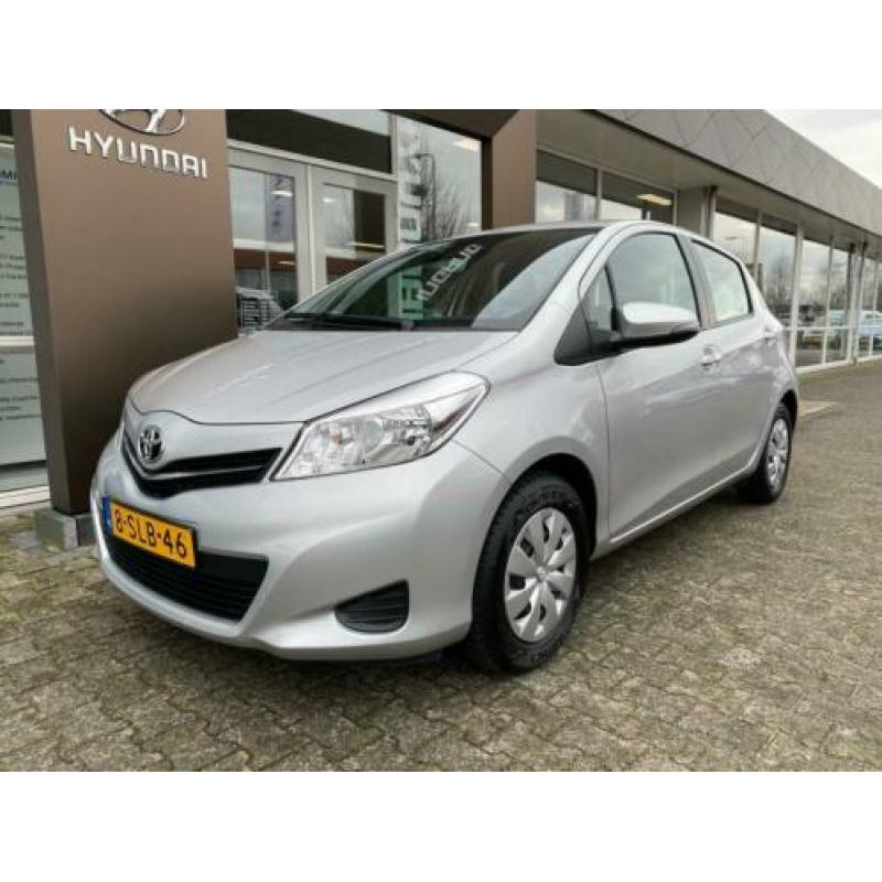 Toyota Yaris 1.0 VVT-i Now | airco | Centrale deurvergrende