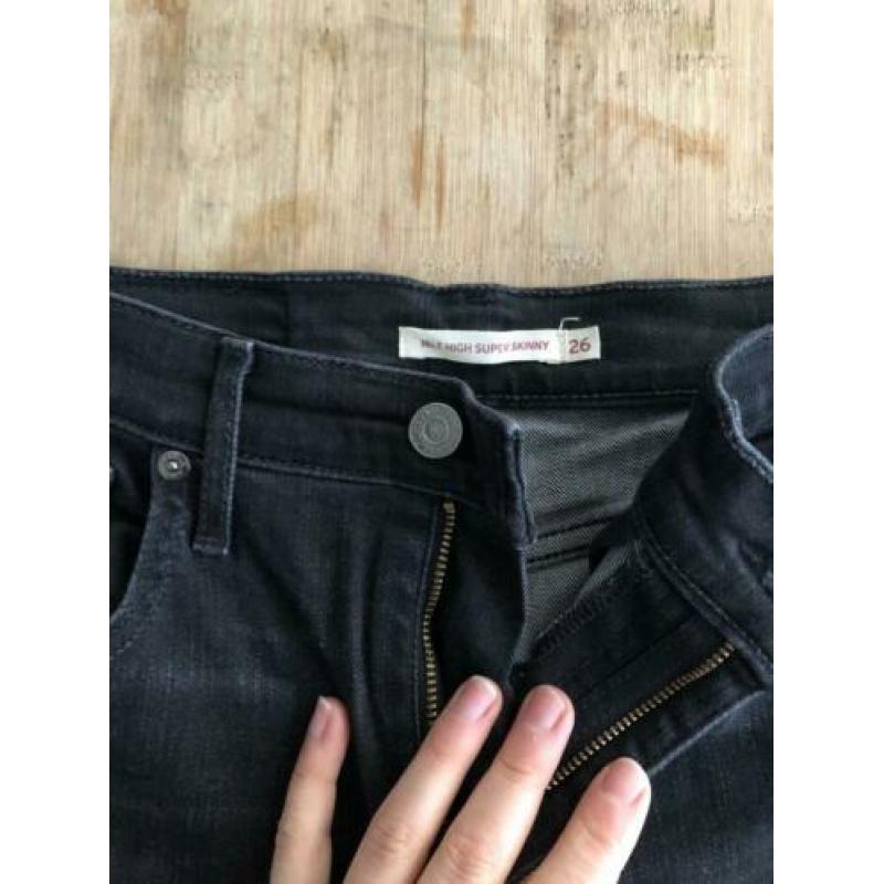 Super high skinny Levi’s 26