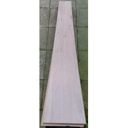 34m2 Berry wit eiken laminaat 4V-groef +ondervlr.Opgestapeld