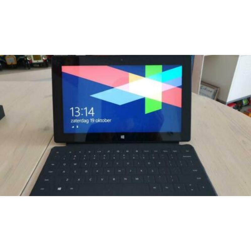 Microsoft Surface RT 64GB 2GB RAM met touchcover