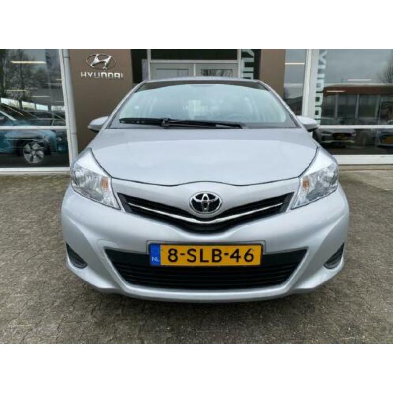 Toyota Yaris 1.0 VVT-i Now | airco | Centrale deurvergrende