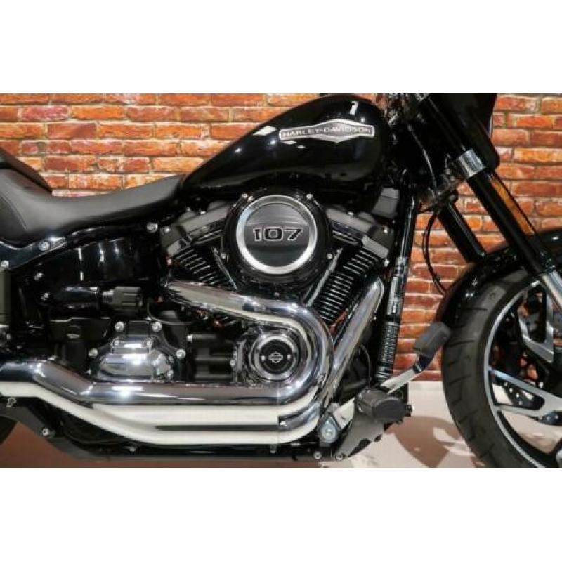 Harley-Davidson FLSB Sport Glide 107 Btw motor, diverse kleu