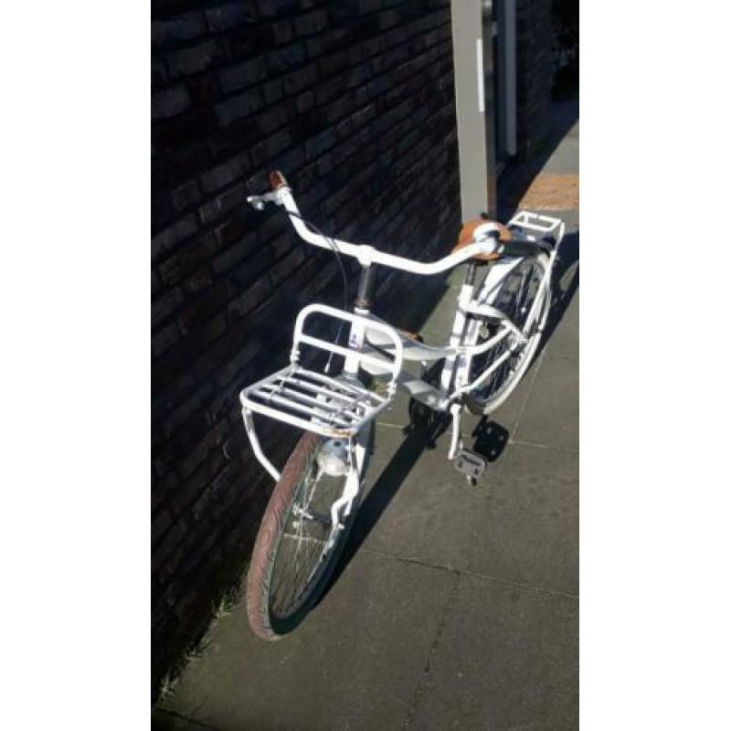 Wit 24inch transportfiets handrem, terugtraprem voordrager.