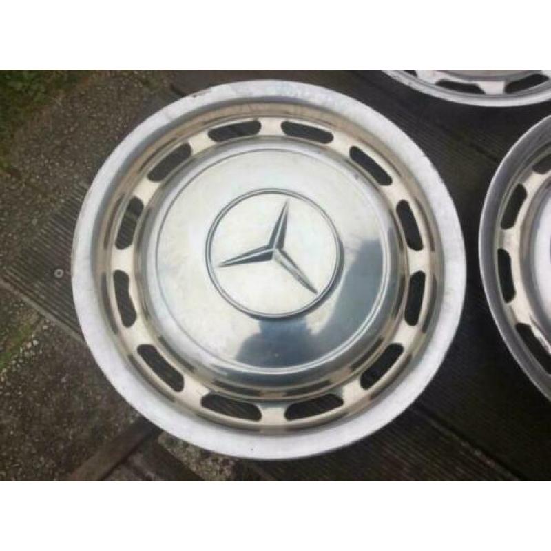 Wieldoppen 14 inch voor Mercedes w114 w115 w123