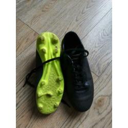 Voetbalschoenen maat 35