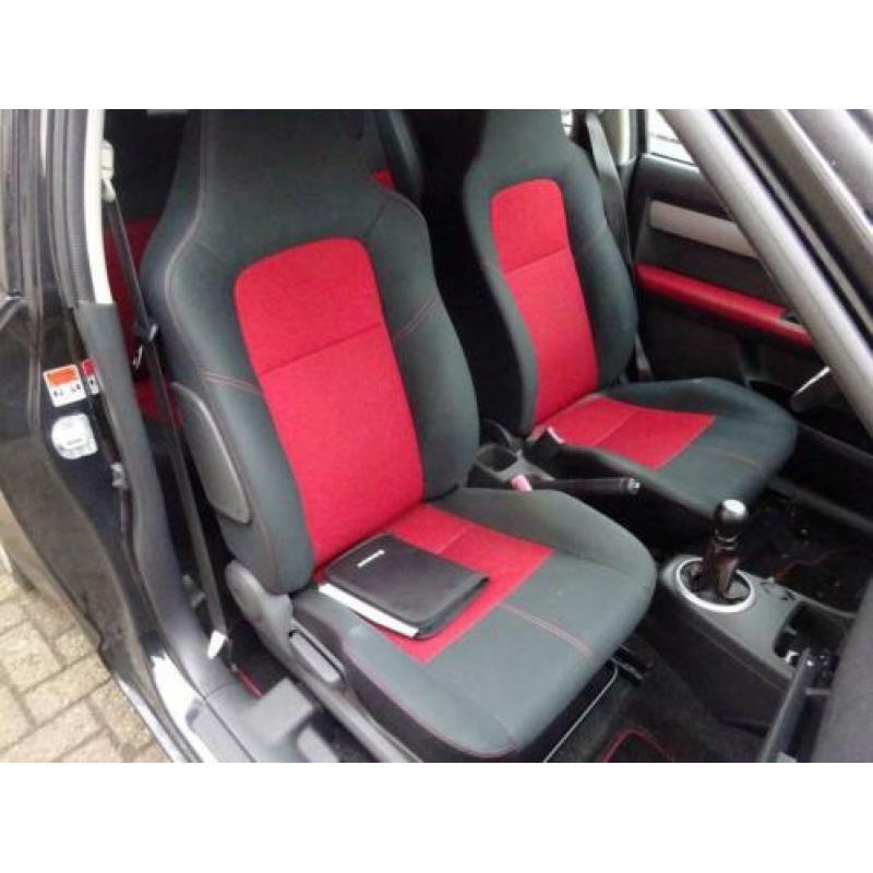 Suzuki Swift 1.6 Sport met alle boekjes