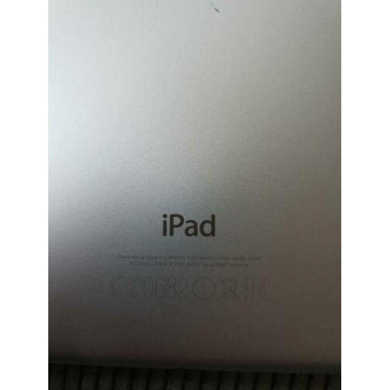 Ipad air 1 (juli 2015) met hoes 16gb