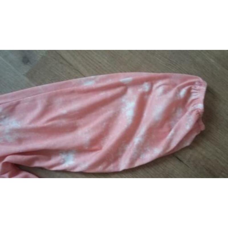 Cold shoulder shirt peach/koraal met ballonmouwen maat 46