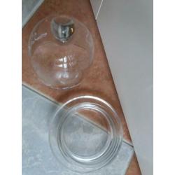 Riviera Maision waterfles met glas en glazen boterstolp