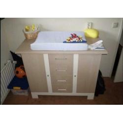 Gebruikte wit eiken (fineer) babykamer te koop