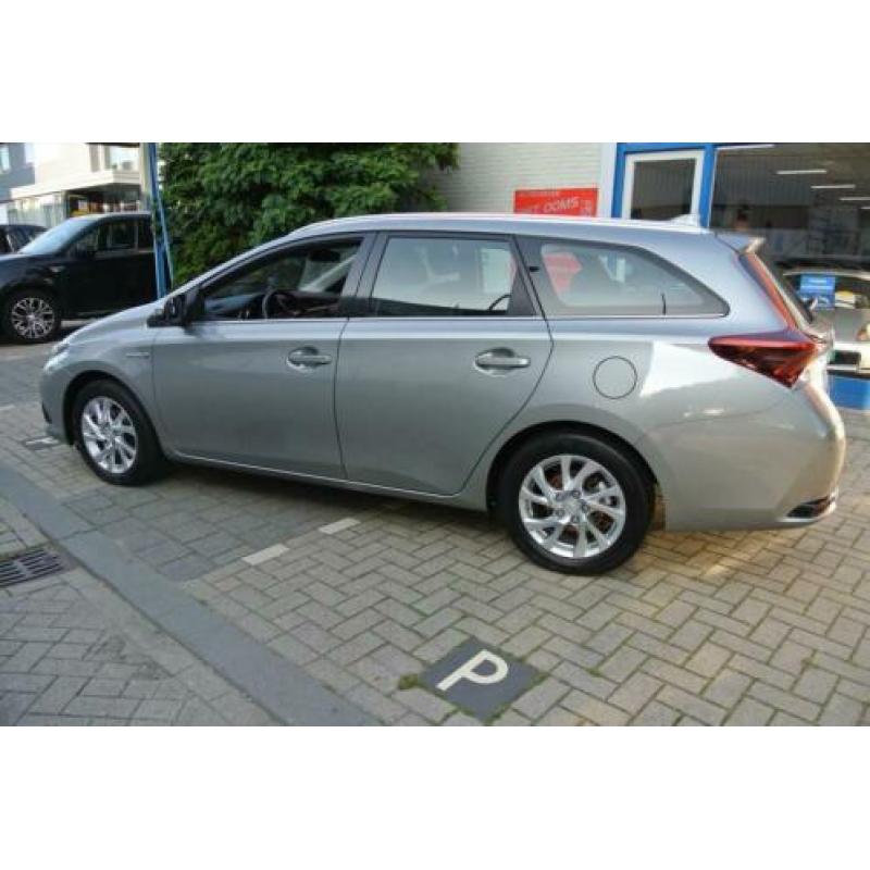 Toyota Auris Touring Sports 1.8 Hybrid 136pk CVT Dynamic