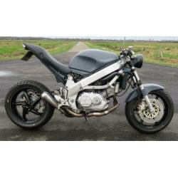 Honda VFR 750 V4 Custom Naked Ducati Monster Stijl
