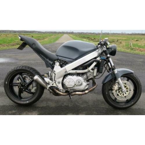 Honda VFR 750 V4 Custom Naked Ducati Monster Stijl