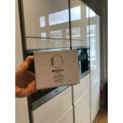 Iwatch - Apple Watch serie 3 goud (roségoud)