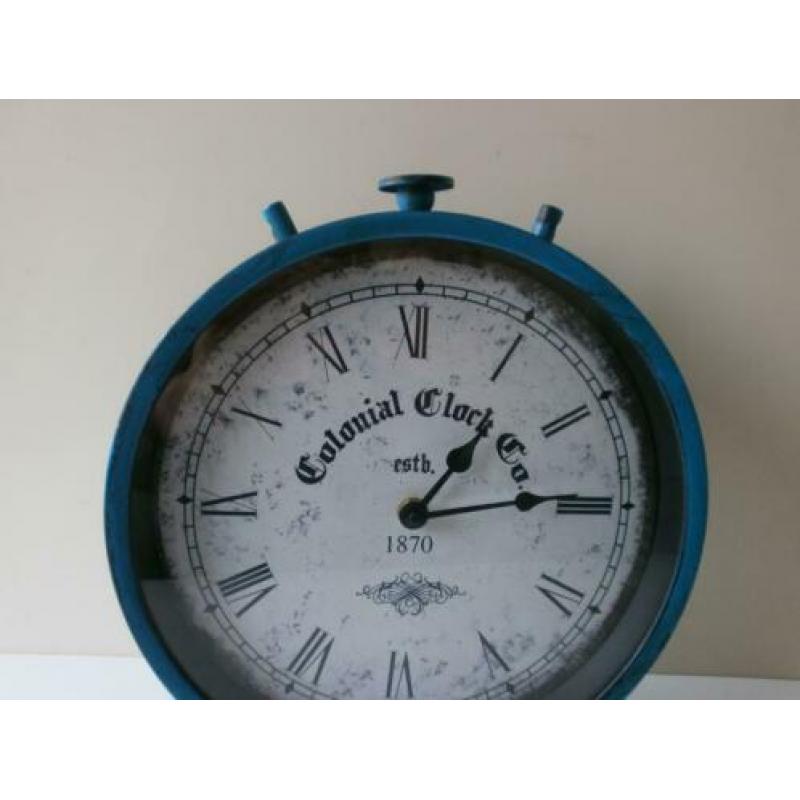 Metalen Retro Tafelklok/Schouwklok, hoogte 30 cm