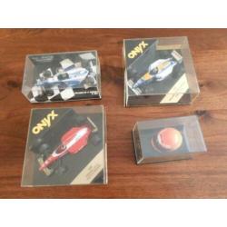 Modelauto 3x formule 1 1:43 plus helm.