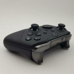 Xbox Elite Controller V2 [Garantie tot: 08-01-2022] €139.99!