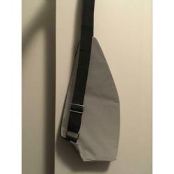 Weekday shoulder bag schoudertas reflecterend