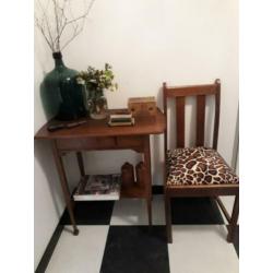 Art deco stoel met print stof