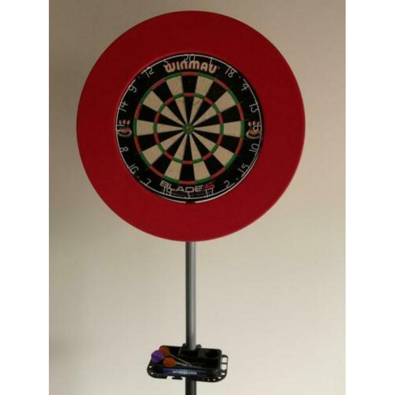 Winmau dart standaard - evt. inclusief dartbord en surround