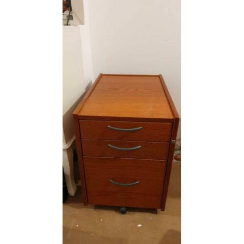 IKEA Effektiv kersen mooie set bureau, ladenblok en rolkast